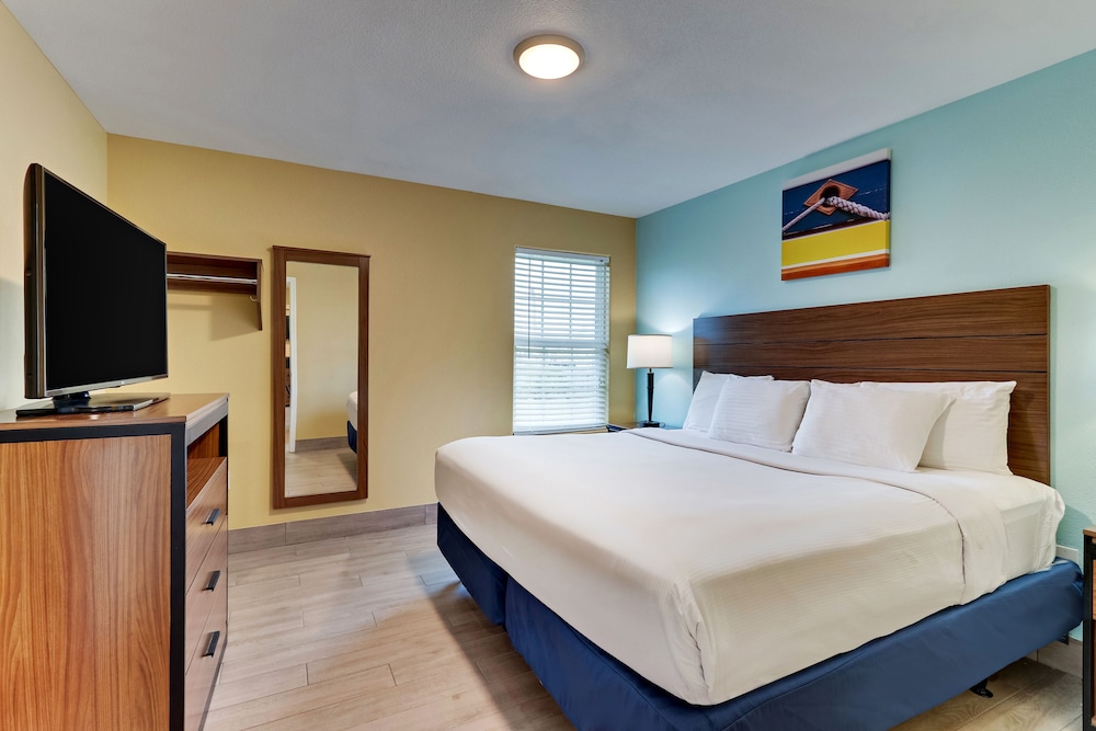 Captain's Quarters Inn - photo 9
