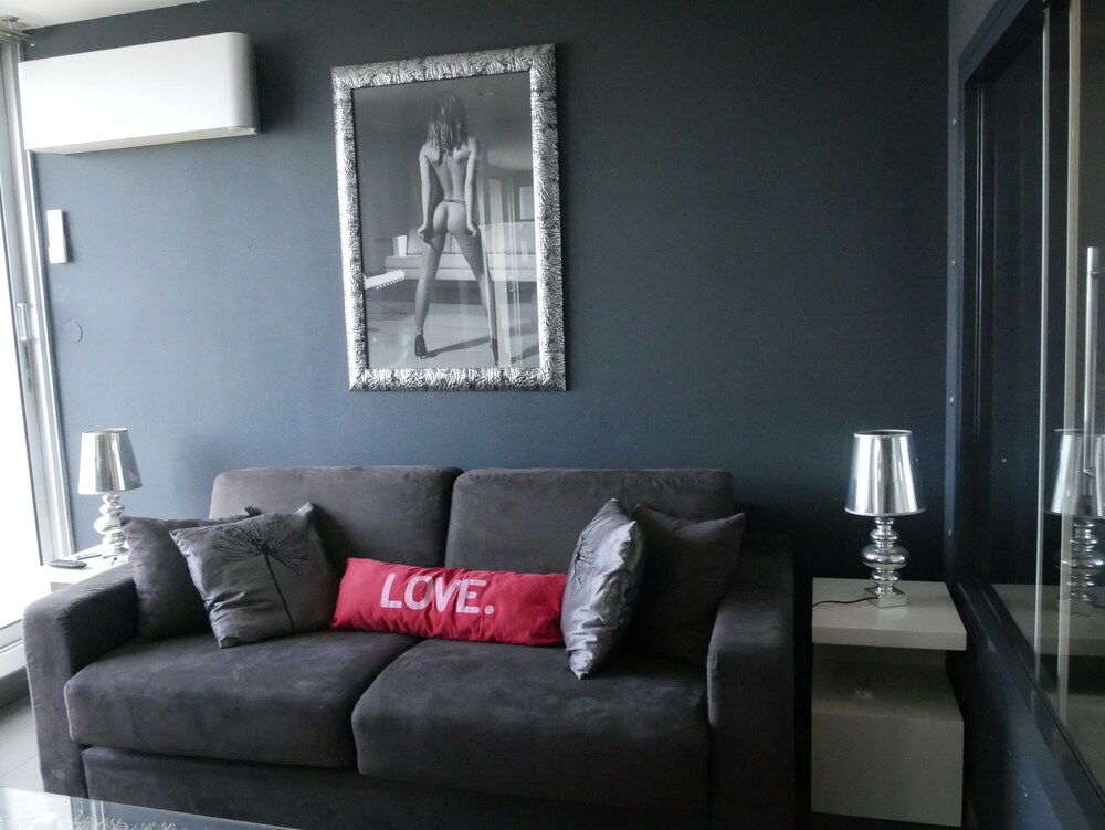 Studio Vip Heliopolis Ab — Agde