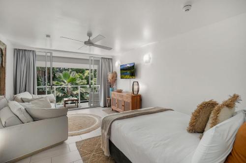 Belle Escapes Drift Beachfront Resort Suite 3409 in Palm Cove, Australia