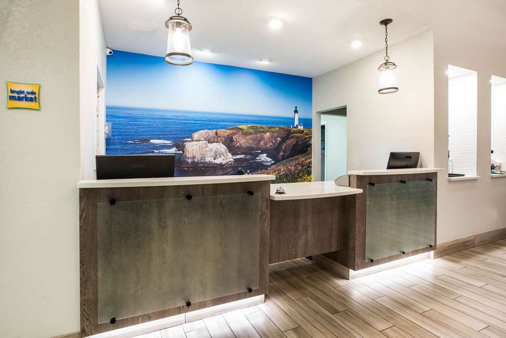 La Quinta Inn & Suites by Wyndham Newport - photo 3