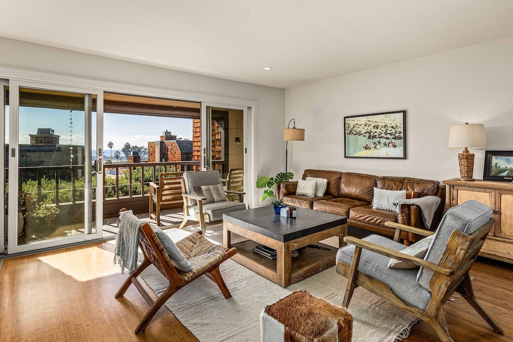Coastal View at Torrey Pines townhouse — 4-Star Luxury Hotel in San Diego, United States