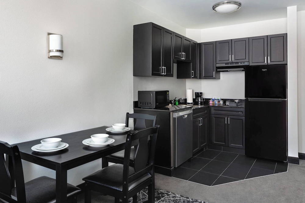 Residence Inn Philadelphia Center City - photo 19