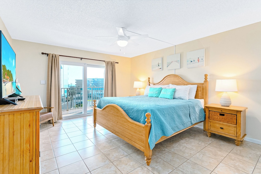 Cocoa Beach Towers by Happy Palm Stays - photo 2