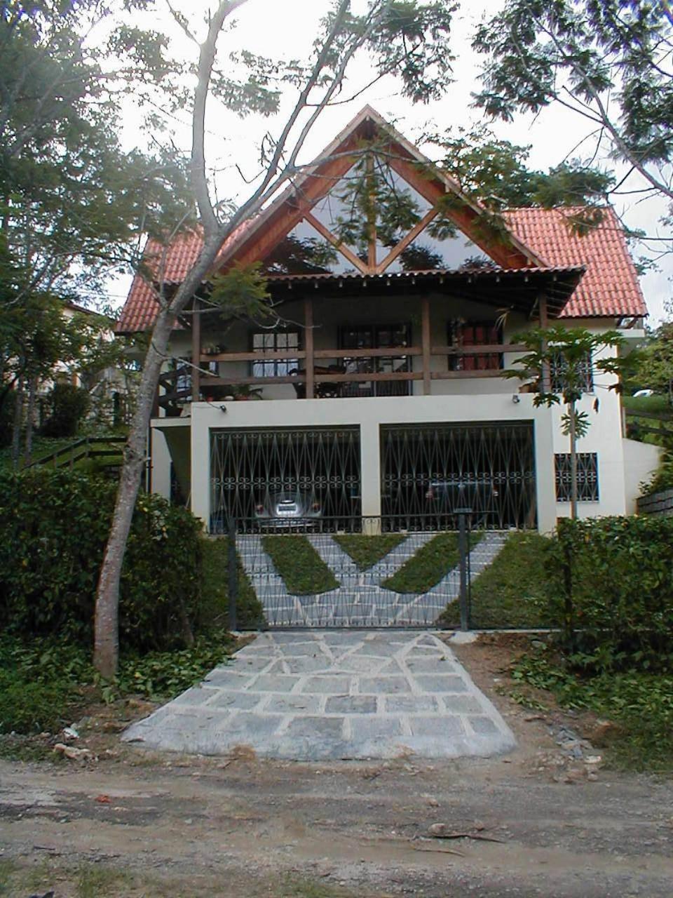 Casa Penedo Martinelli Tranquilidade E Muito Verde — 4-Star Luxury Hotel in Itatiaia, Brasil