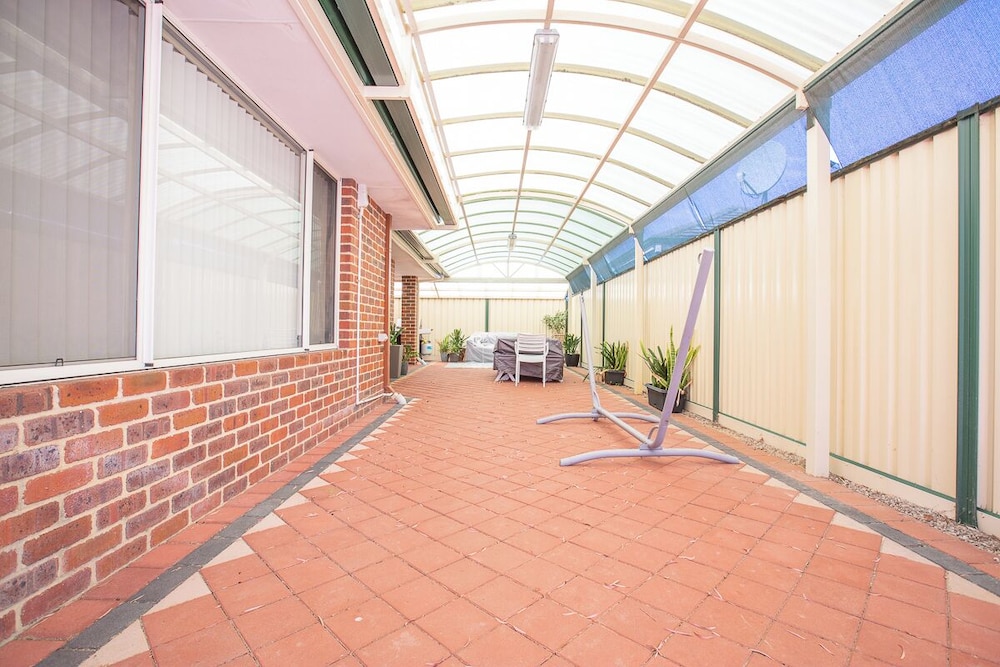Retreat On Dolphin — hotel in Broadwater