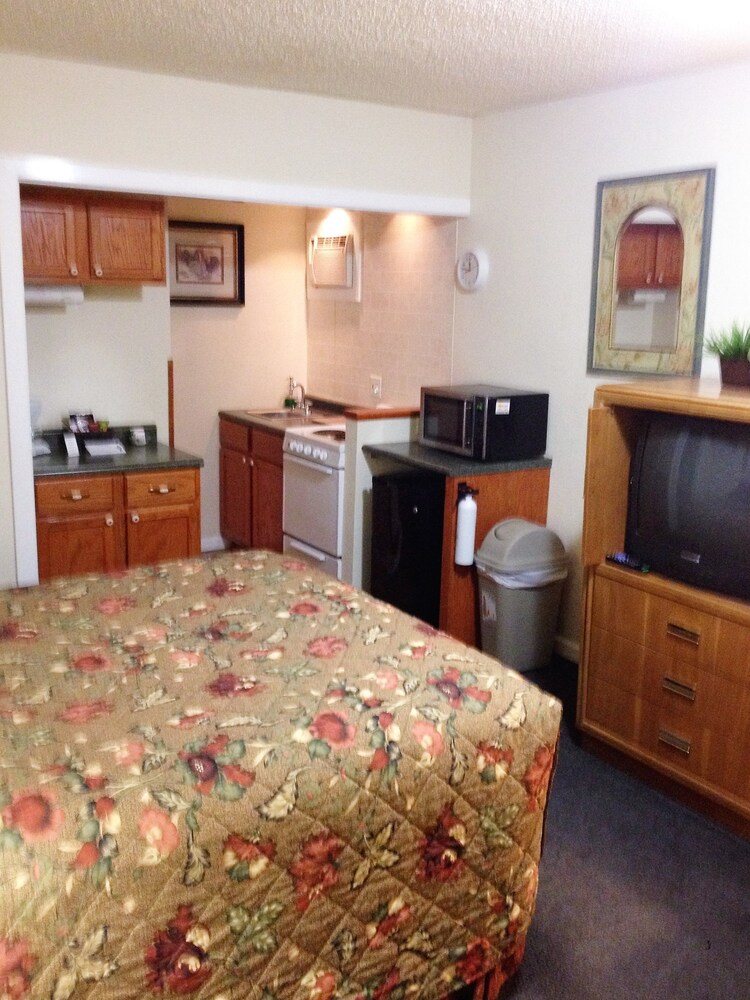 Travelier Motel - photo 22