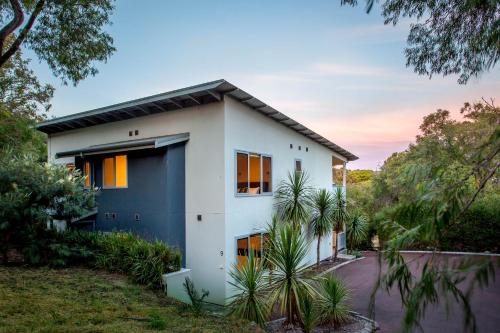 Twilight I Private Properties - carbon neutral hotel in Yallingup
