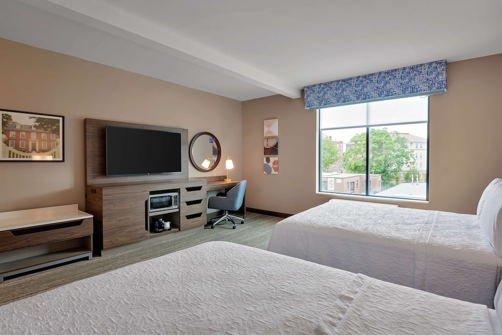 Hampton Inn Salem Boston - photo 14