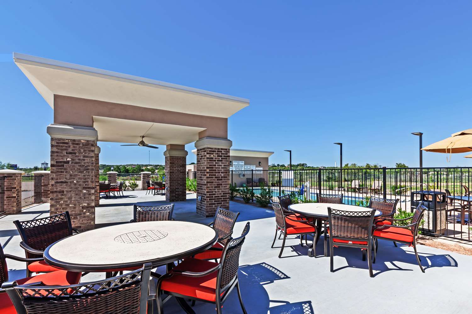 Hampton Inn Ozona - photo 15