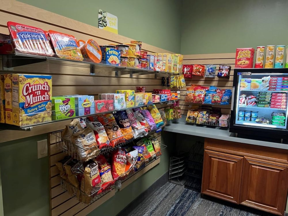 Holiday Inn Express Hotel & Suites Harrisburg West by IHG - photo 19