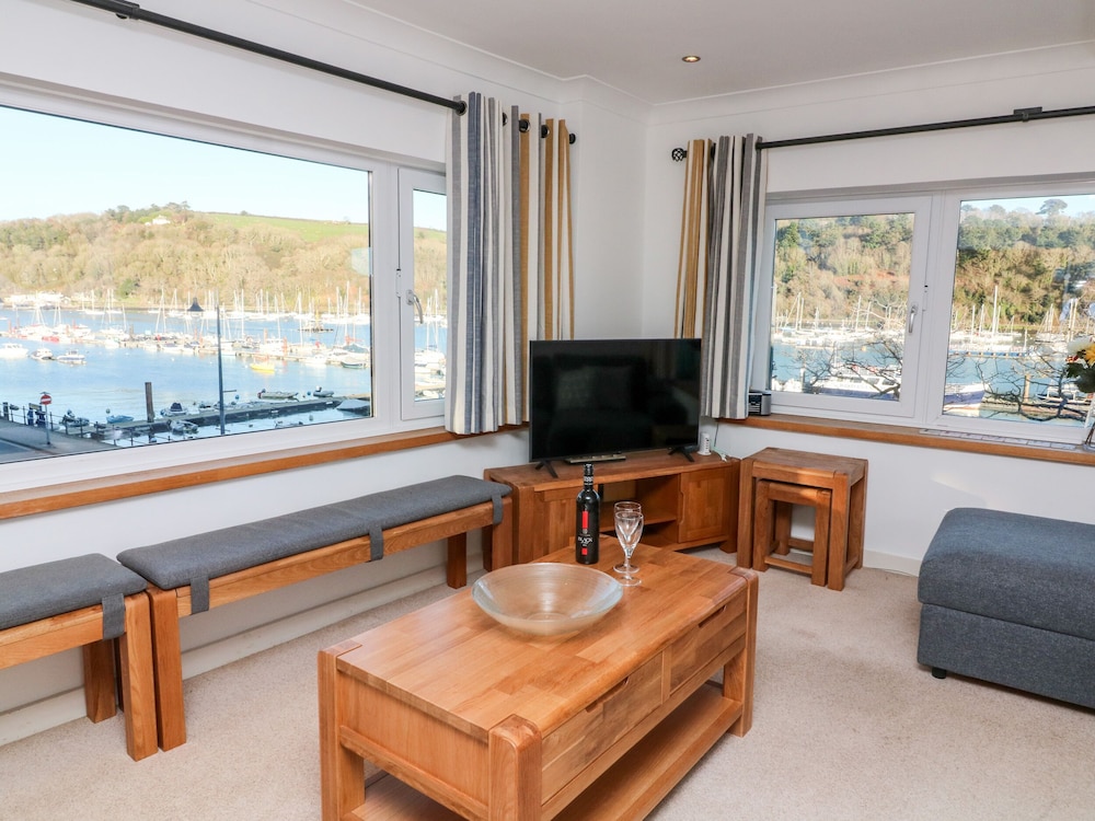 Leeward — 4-Star Luxury Hotel in Dartmouth, United Kingdom