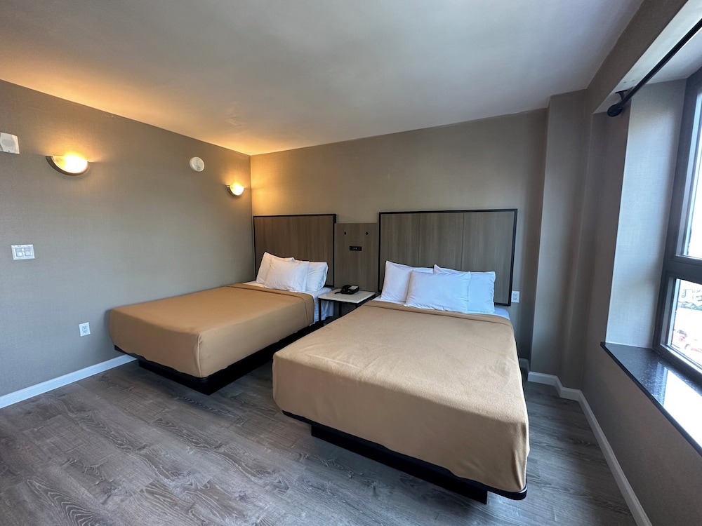 Regal Inn & Suites New York LaGuardia Hotel - photo 10