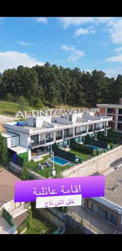 فلل التن تاج Altintac Villalari in Sapanca, Turkey