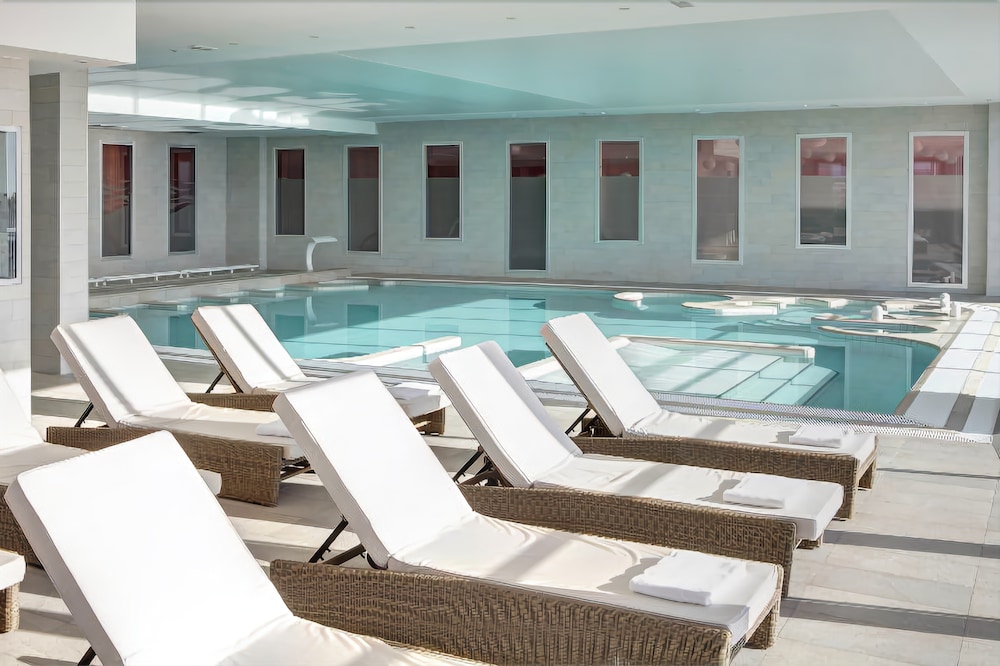 Hôtel de la Baie Thalassothérapie PREVITHAL — hotel in Donville-Les-Bains