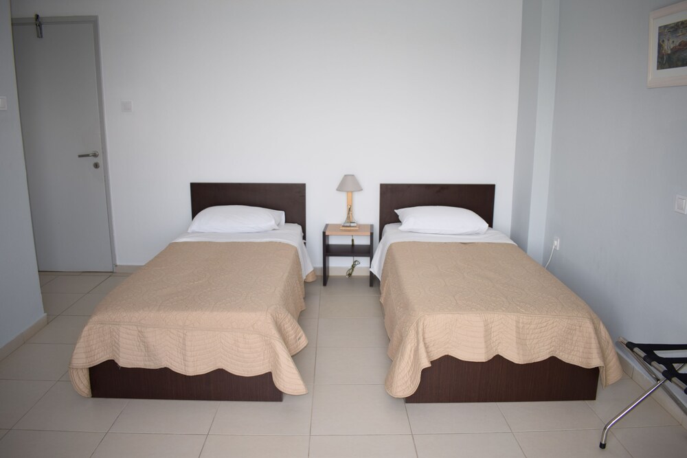 Vari Beach Hotel — Vari — photo 3