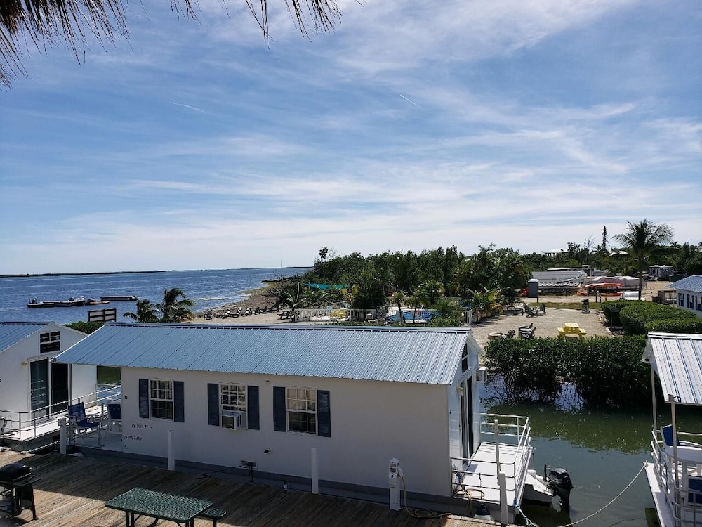 Old Wooden Bridge Resort & Marina - photo 147