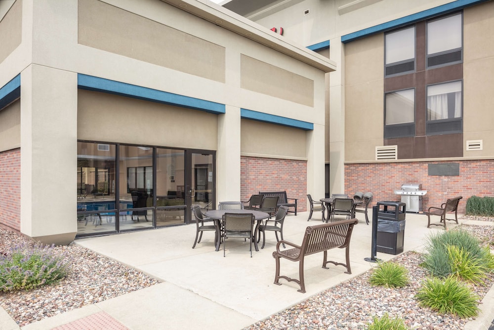 Hampton Inn Joliet Plainfield I 55 - photo 34