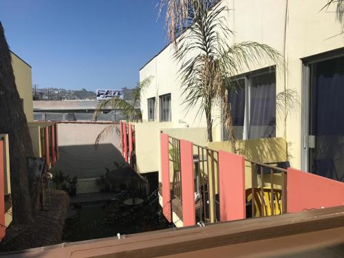 Vibe Hotel West Hollywood - photo 6