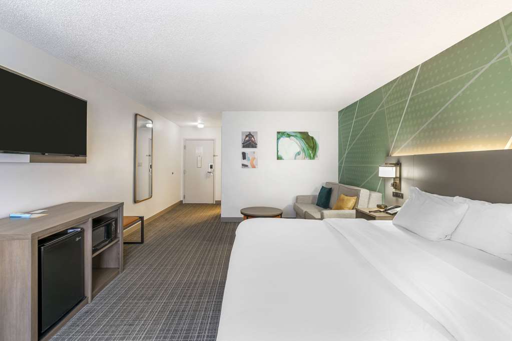 Comfort Inn & Suites Louisville Airport Fair & Expo - photo 20