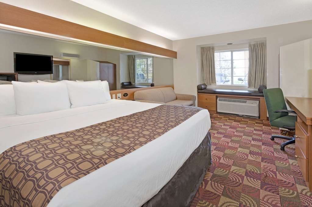 Microtel Inn & Suites by Wyndham Denver Airport - photo 5