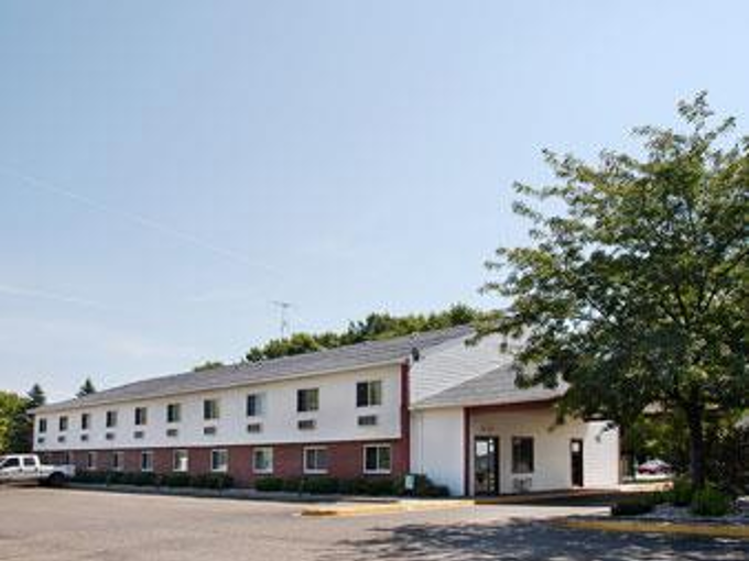 Becker Inn & Suites - last minute hotel in Becker