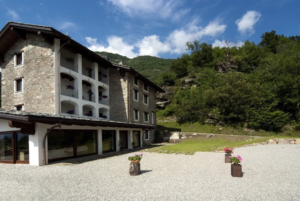 Il Falco E La Volpe — hotel in Settimo Vittone