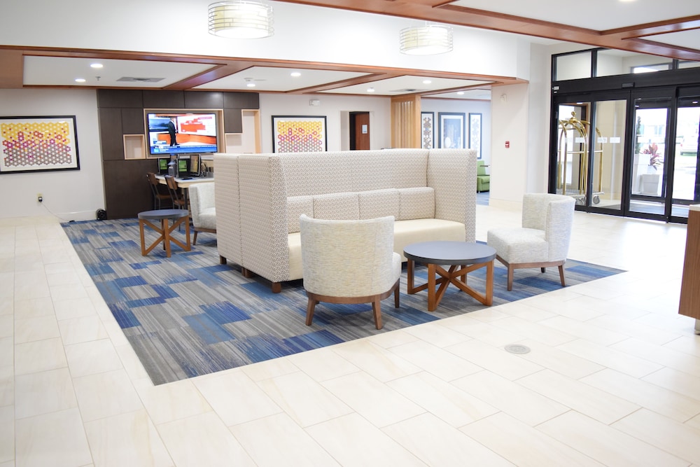 Holiday Inn Express Hotel & Suites West I 10 by IHG - photo 9