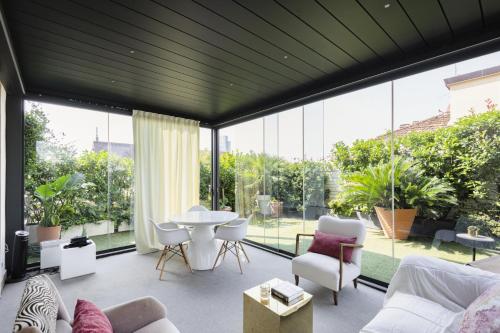 Easylife Milano Schiaparelli 2 Centrale — 4-Star Luxury Hotel in Milan, Italy