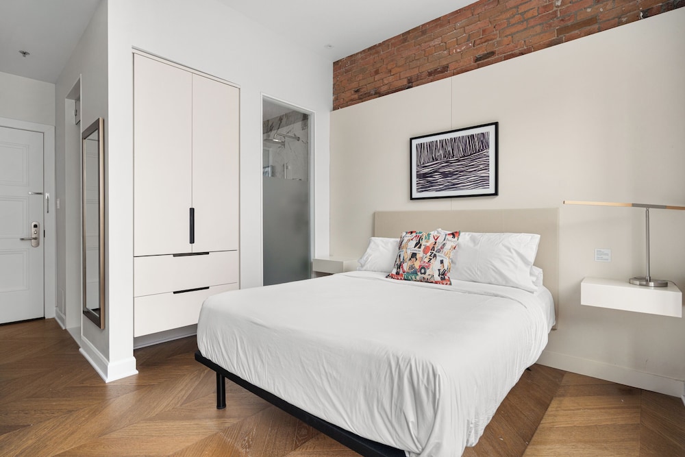 Nomade Saint Paul - last minute hotel in Montreal