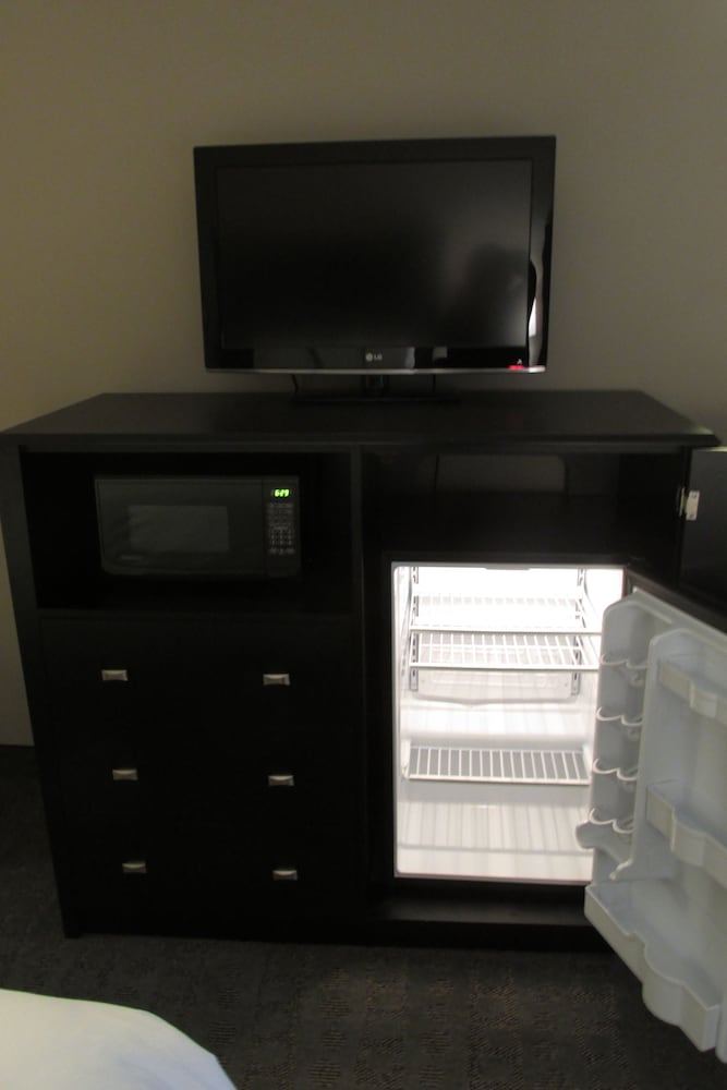 Okoboji Inn & Suites - photo 21
