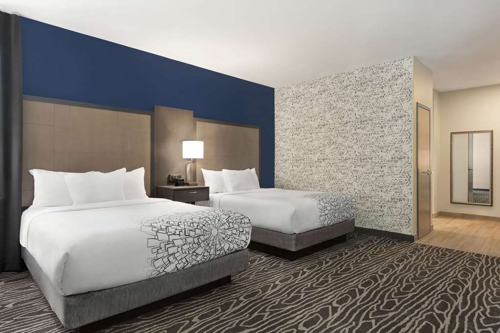 La Quinta Inn & Suites by Wyndham Rock Hill - photo 49