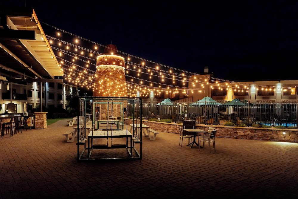 Holiday Inn Resort The Squire at Grand Canyon by IHG - photo 81
