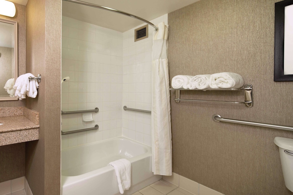 Hilton Garden Inn Auburn Riverwatch - photo 30