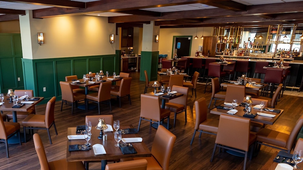 The Northeastland Hotel - photo 40