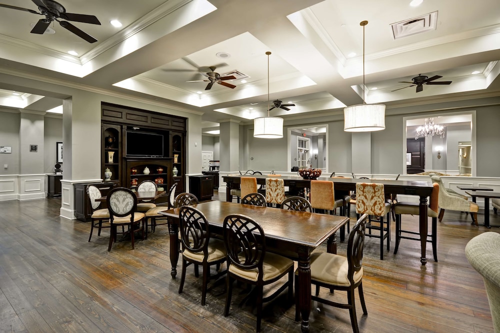 Hampton Inn and Suites Savannah Historic District - photo 7