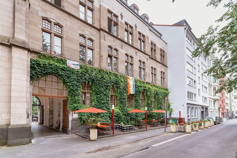 Tagungs Und Gastehaus St Georg — Koeln