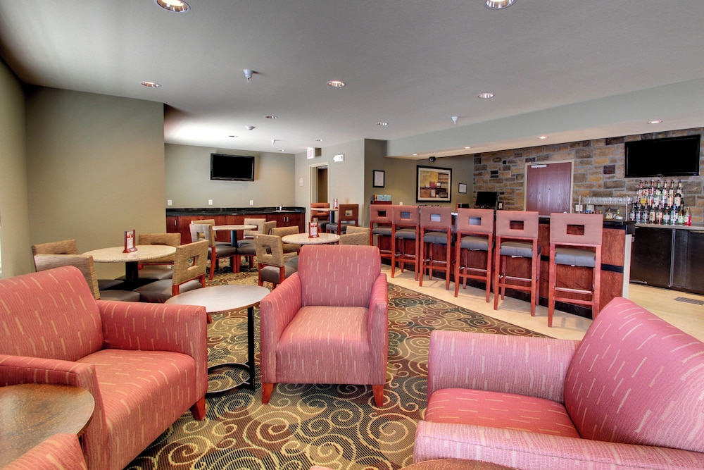 Cobblestone Inn & Suites Harvey - photo 41