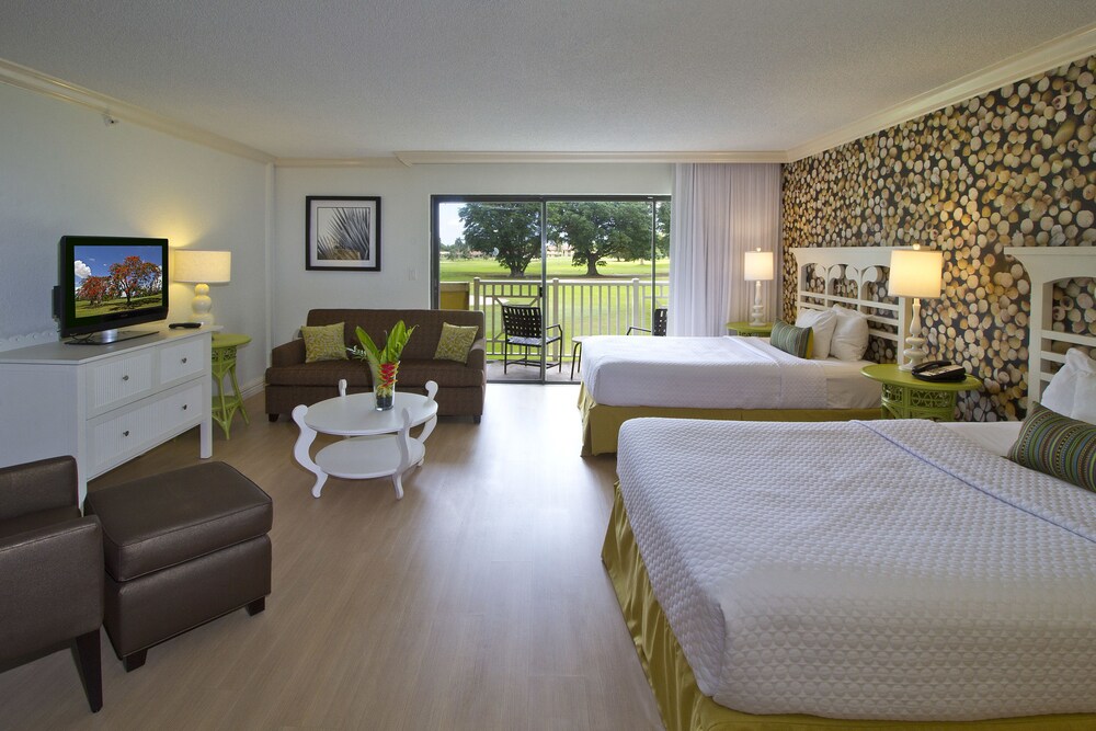 Miami Lakes Hotel and Golf - photo 14