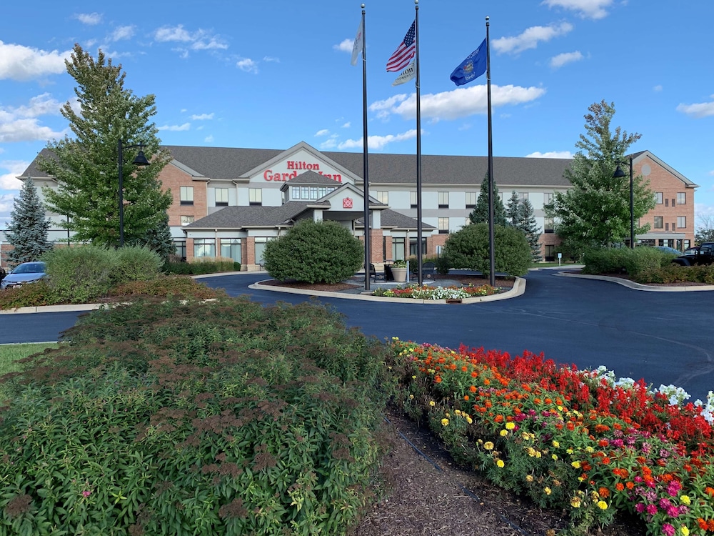 Hilton Garden Inn Oconomowoc - featured photo