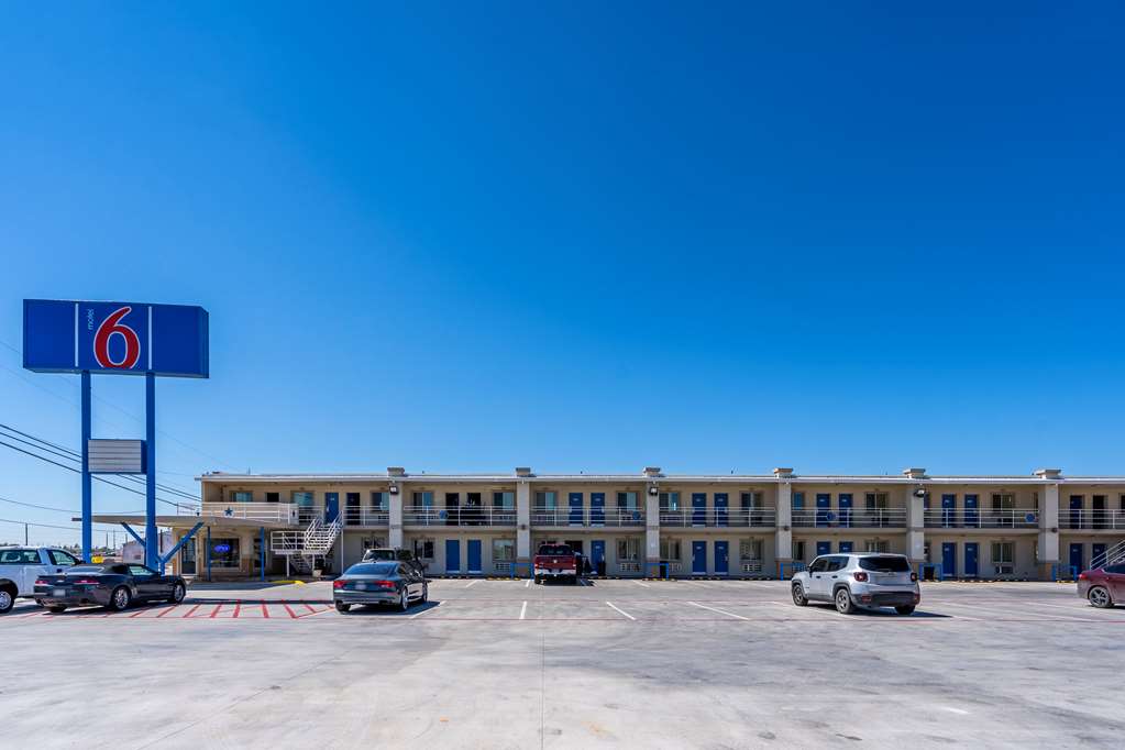 Motel 6 Odessa TX 2nd Street - photo 3