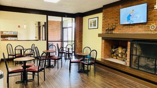 Days Inn by Wyndham Maysville Kentucky - photo 9
