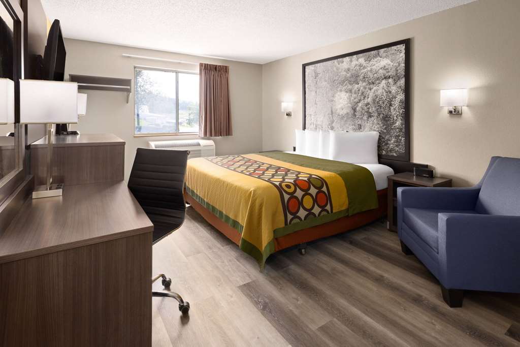 Super 8 by Wyndham Burnham Lewistown - photo 10