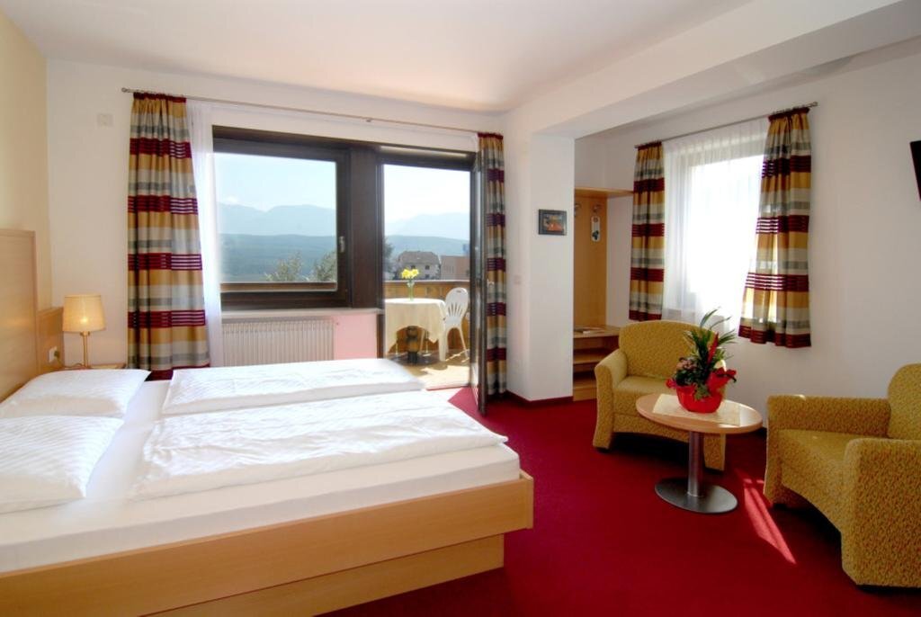 Hotel Römerrast in Caldaro Sulla Strada Del Vino, Italy