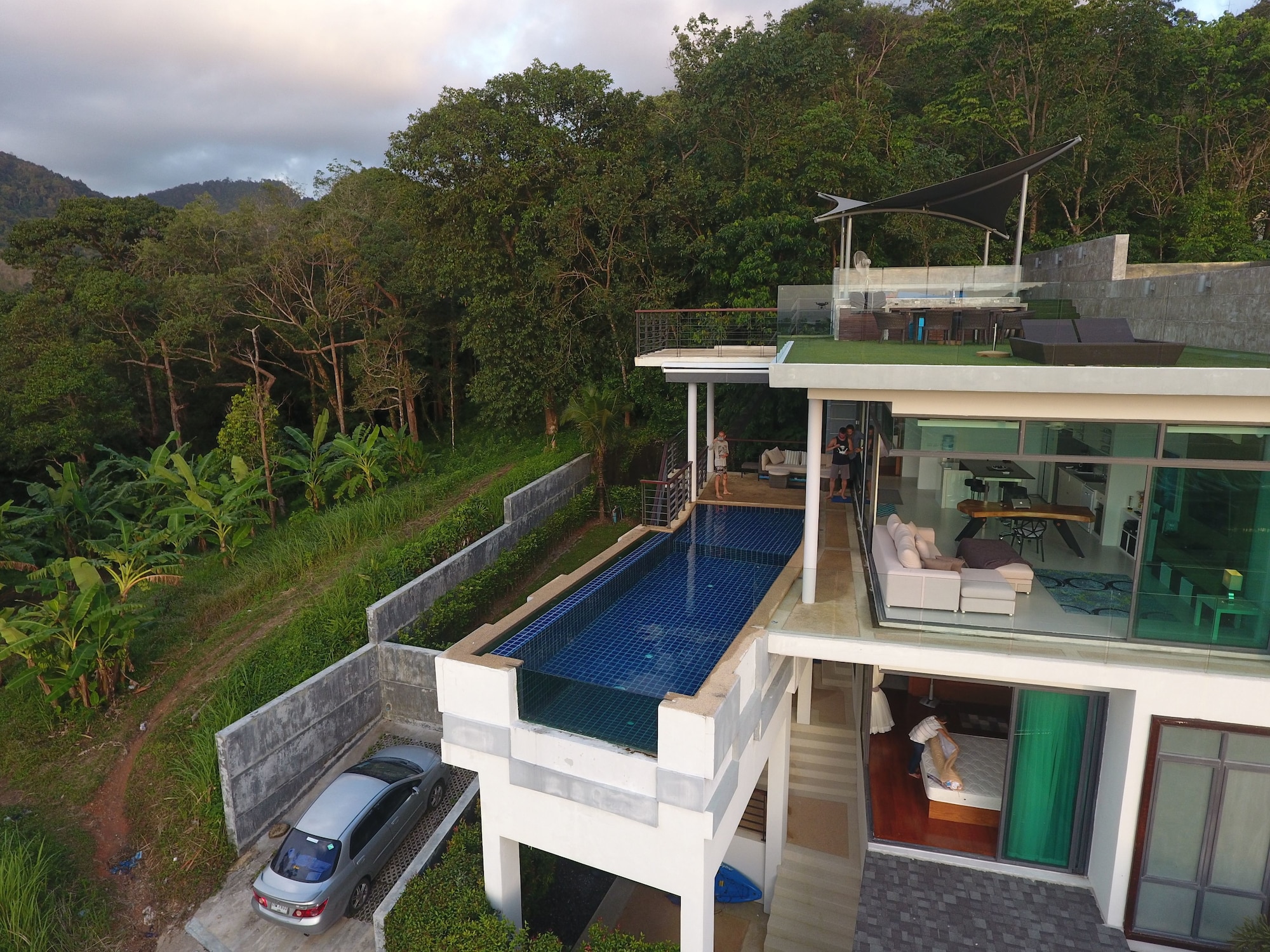 Villa Paradesa by Lofty — 4-Star Luxury Hotel in Phuket, Thailand