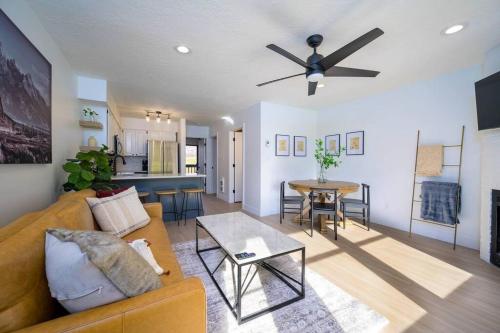 Mountainside Ski & Golf Retreat in Eden, United States