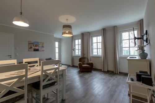 Villa Borwin Apartment 4 — 4-Star Luxury Hotel in Ostseebad Kuehlungsborn, Germany