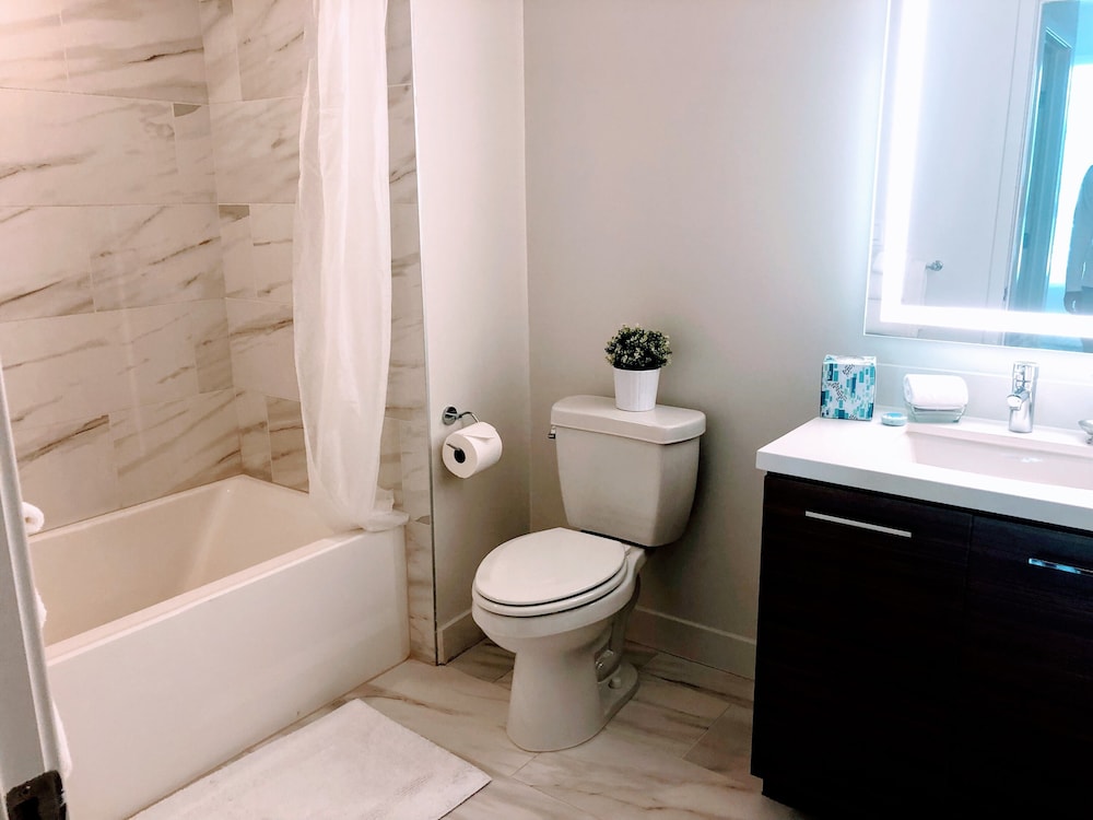 Resort Style Suites in Downtown LA - photo 35