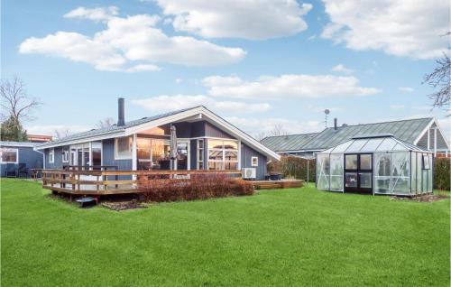 3 Bedroom Pet Friendly Home In Beder — 4-Star Luxury Hotel in Beder, Denmark