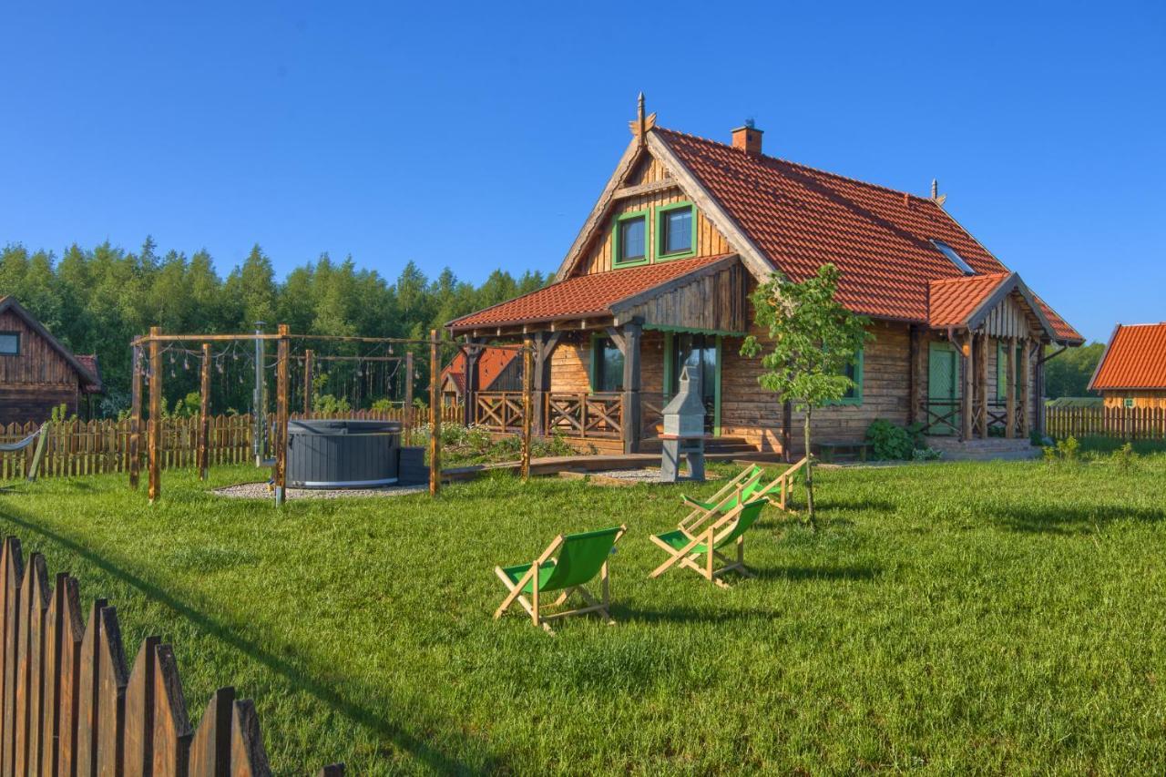 Żuraw Mazurska Chata z Jacuzzi in Ryn, Poland
