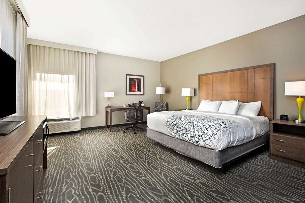 La Quinta Inn & Suites by Wyndham Page at Lake Powell - photo 42